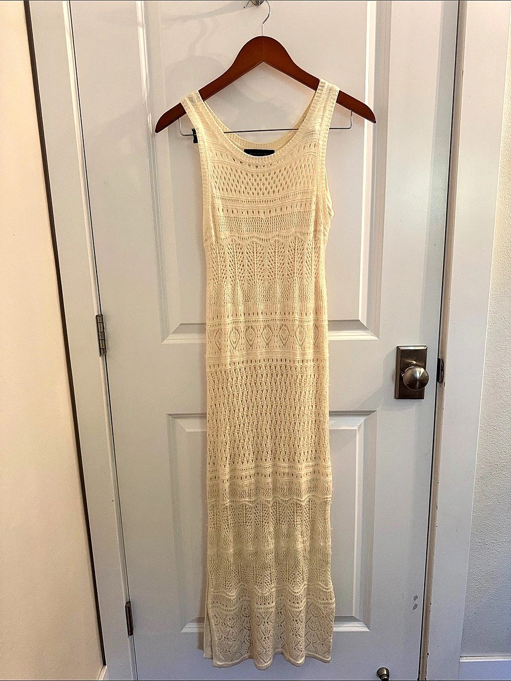 Tahari Crochet Knit Maxi Dress in Cream Size Small